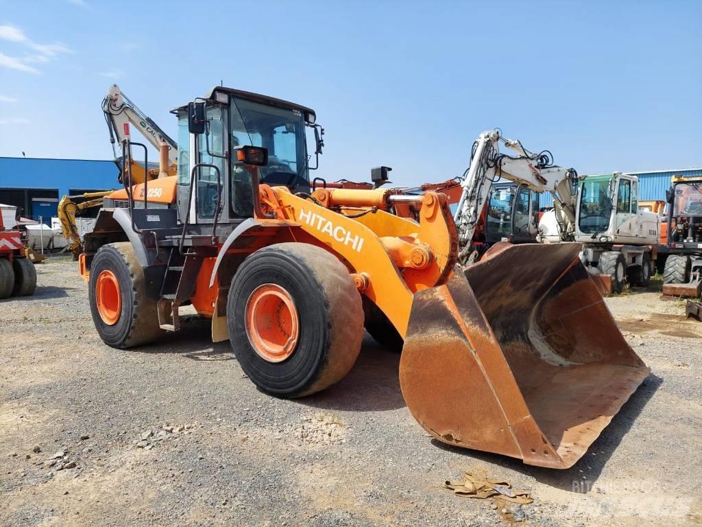Hitachi ZW250 轮式装载机