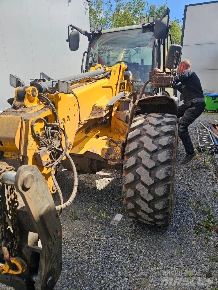 JCB TM 320 S 电动叉车