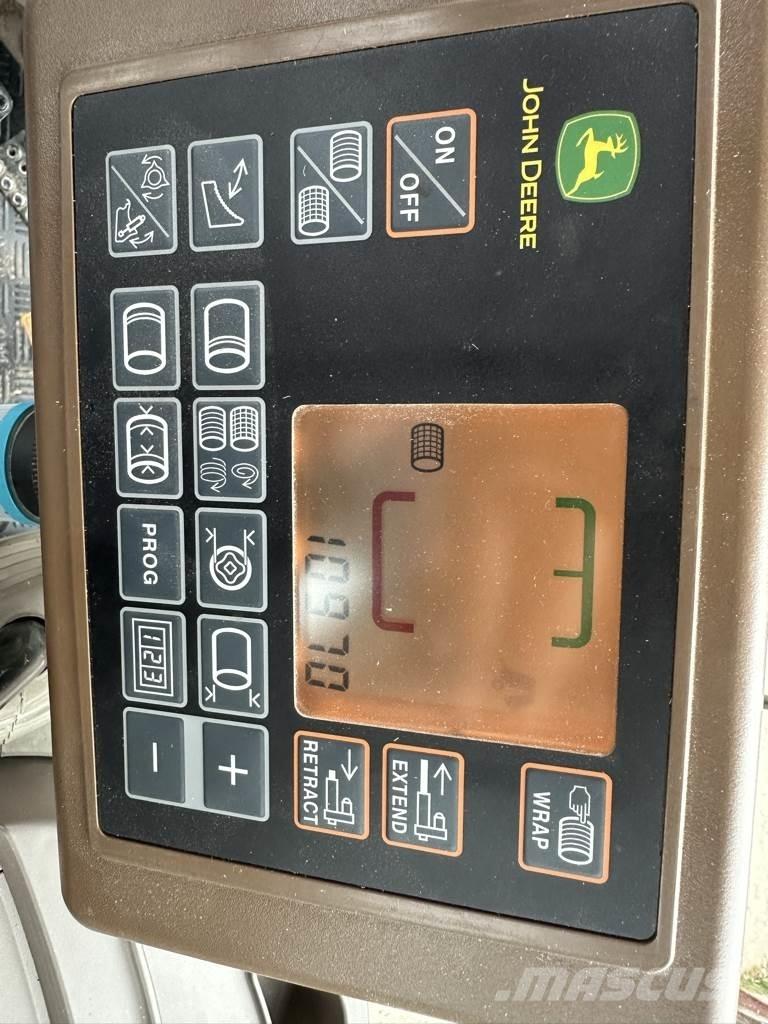 John Deere V461M 圆捆打捆机