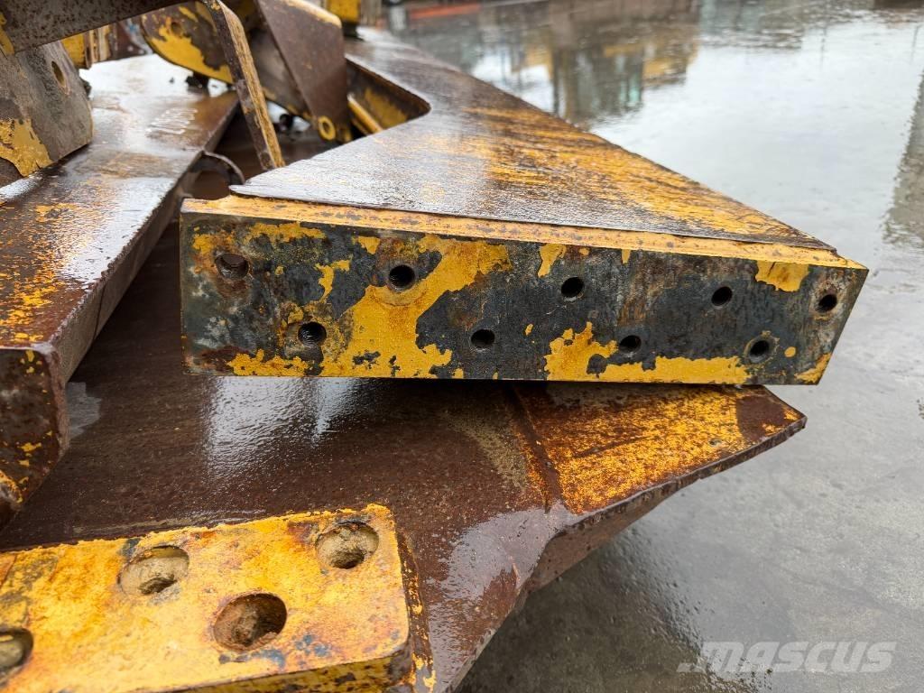 CAT 730 尾门、后挡板