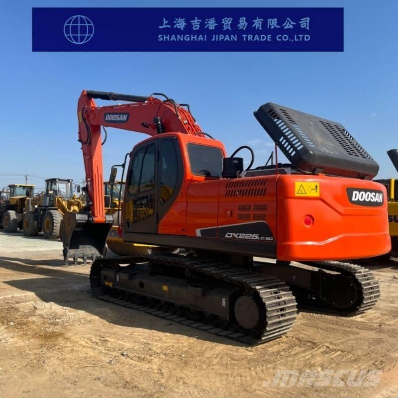Doosan DX 225 履带挖掘机