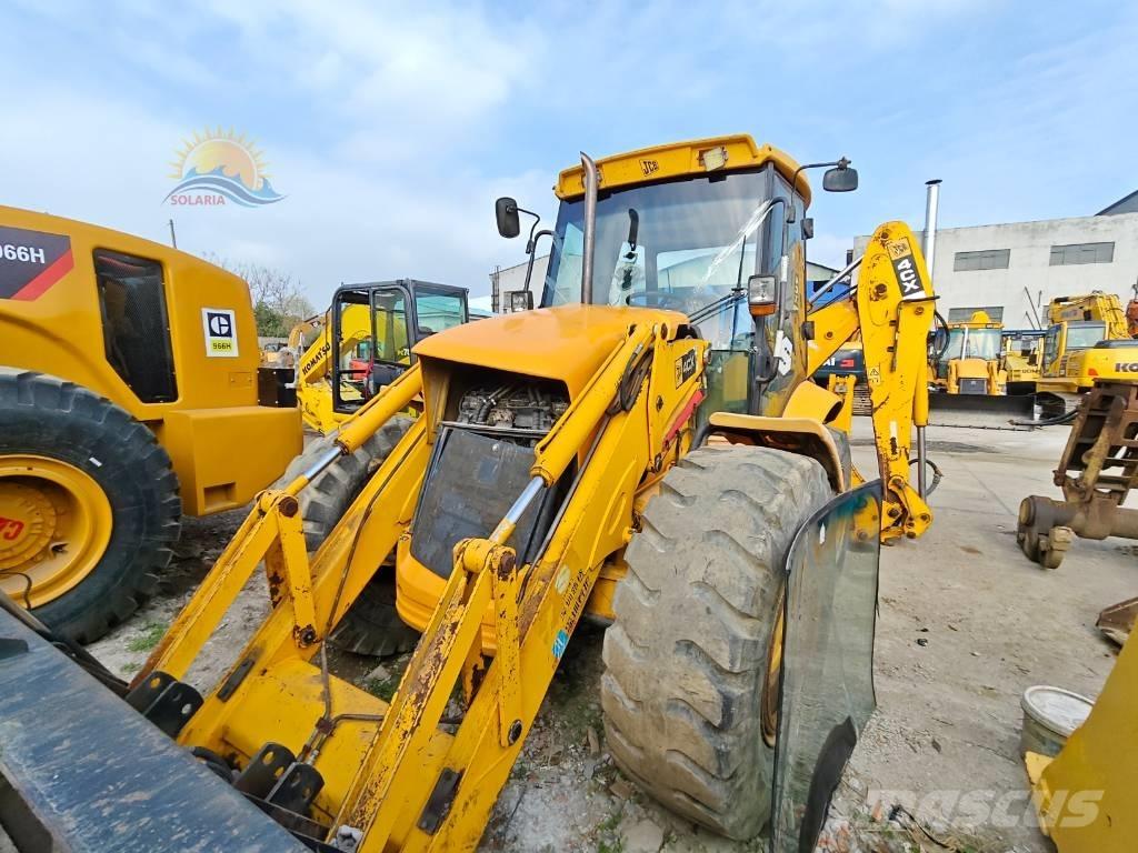 JCB 4CX 反铲装载机