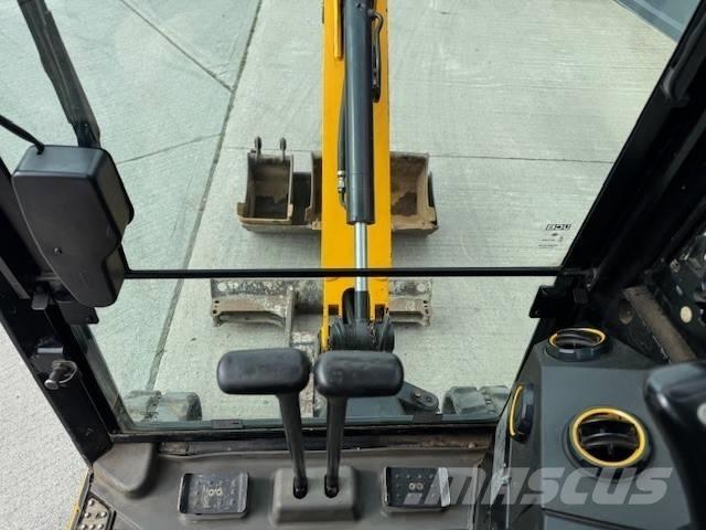 JCB 16C-1 小型挖掘机