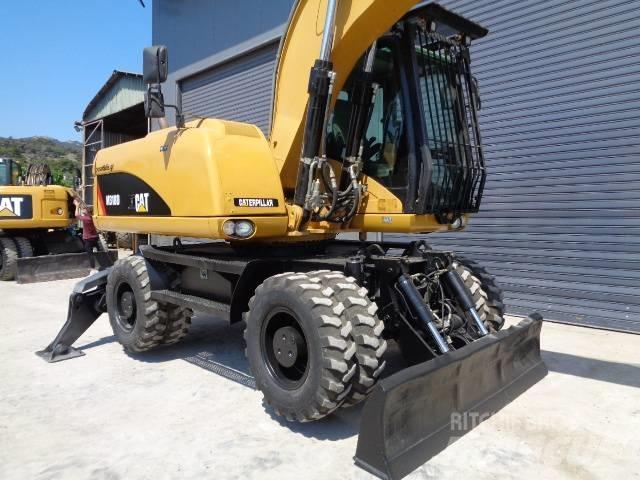 CAT M 318 D 轮式挖掘机