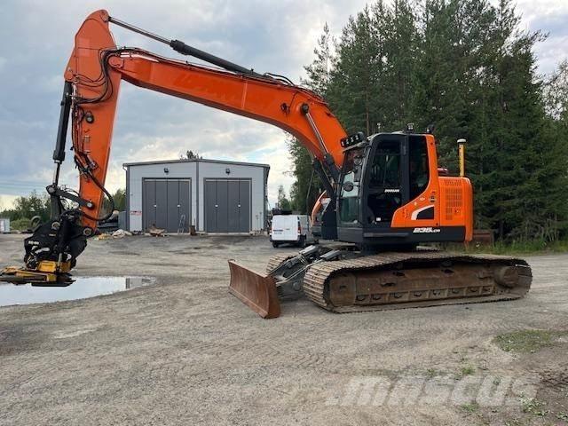 Doosan DX235 LCRD 履带挖掘机