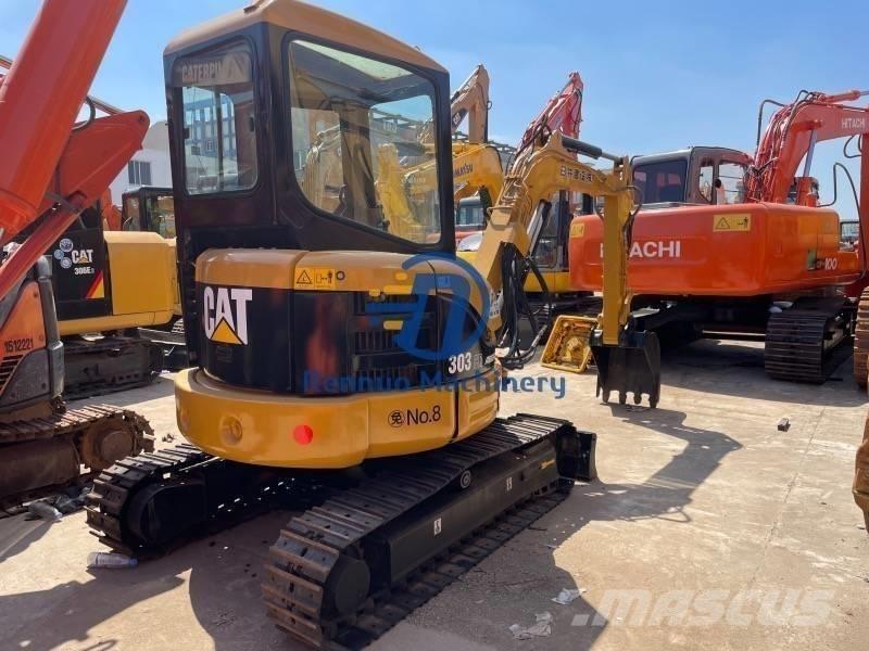 CAT 303 CR 小型挖掘机