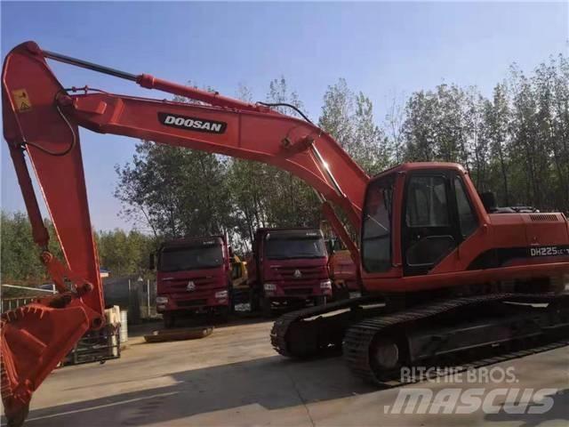 Doosan DH 225 LC-7 履带挖掘机