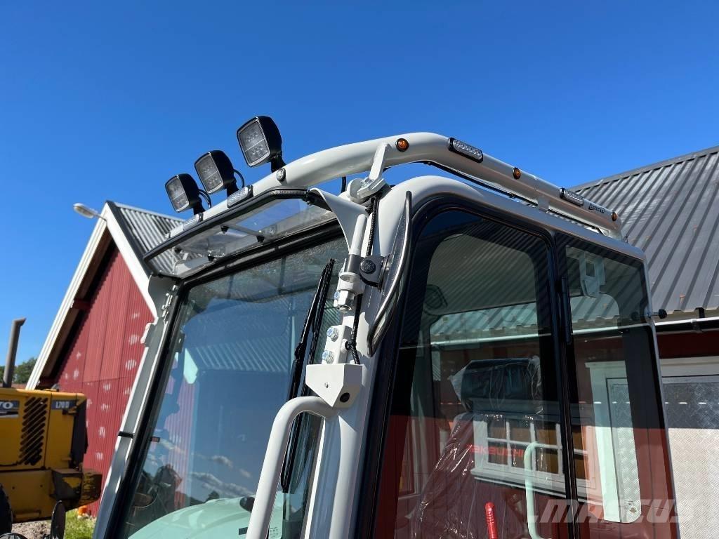 Takeuchi TB 370 中型挖掘机