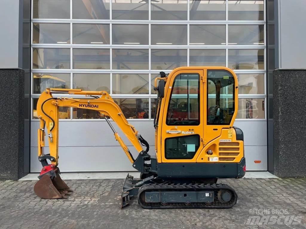 Hyundai Robex18 小型挖掘机