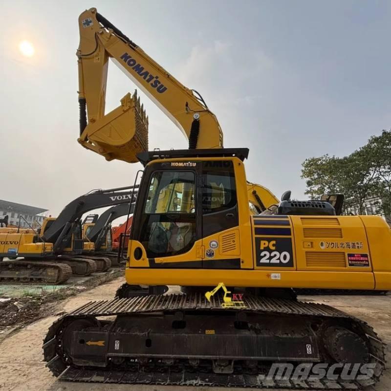 Komatsu PC 220-8 履带挖掘机