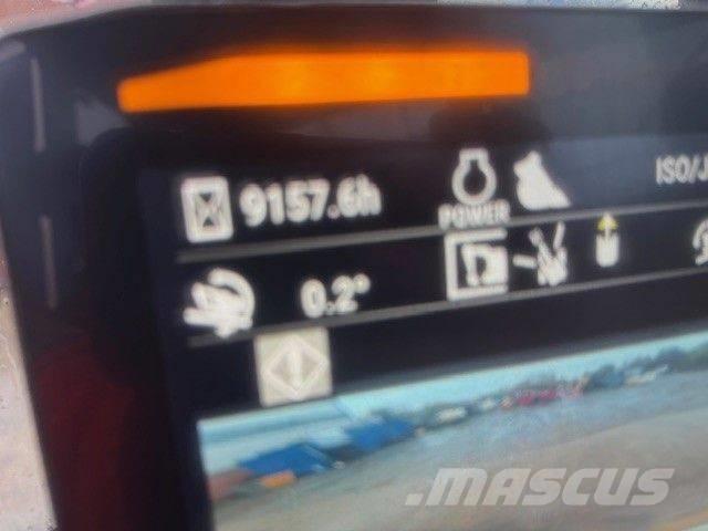 CAT 320 履带挖掘机