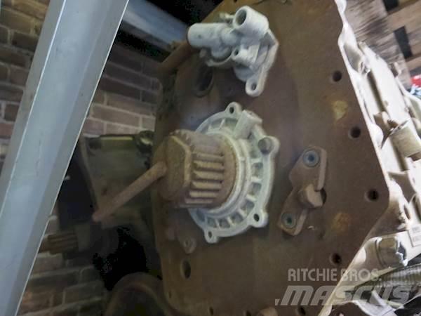Volvo SR1900 变速器
