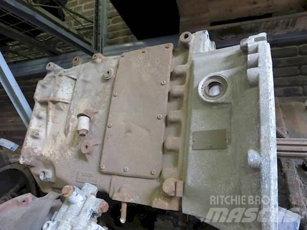Volvo SR1900 变速器