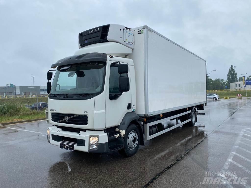 Volvo FL240 4x2 冷藏车