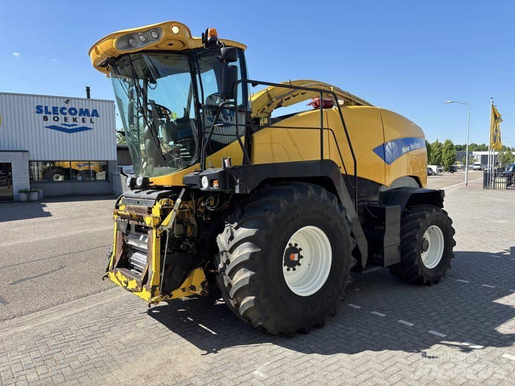New Holland FR9050 自走式青贮饲料收割机