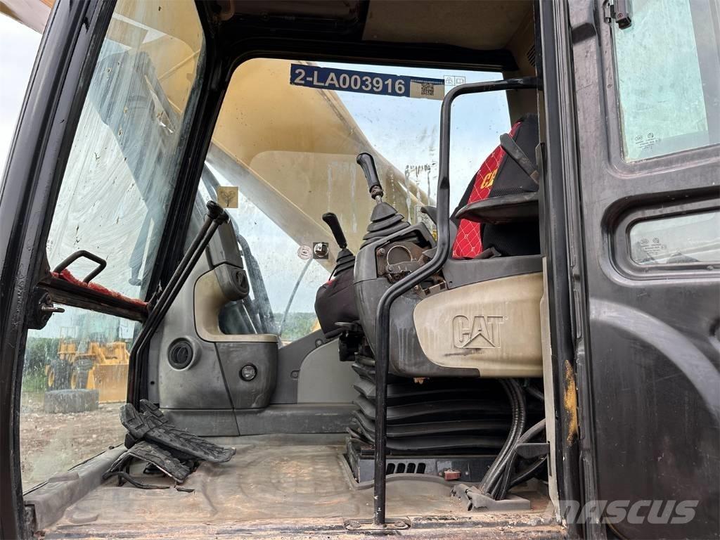 CAT 330 D L 履带挖掘机