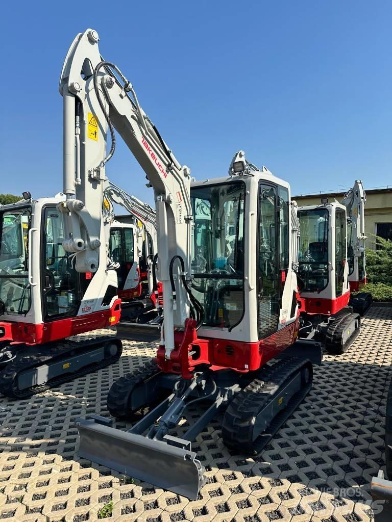 Takeuchi TB 225 V0 小型挖掘机