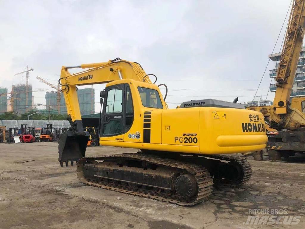 Komatsu PC 200-6 履带挖掘机