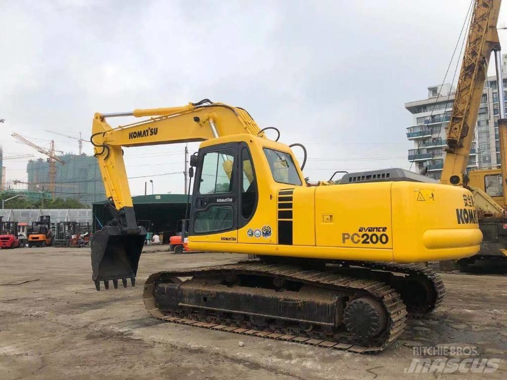 Komatsu PC 200-6 履带挖掘机