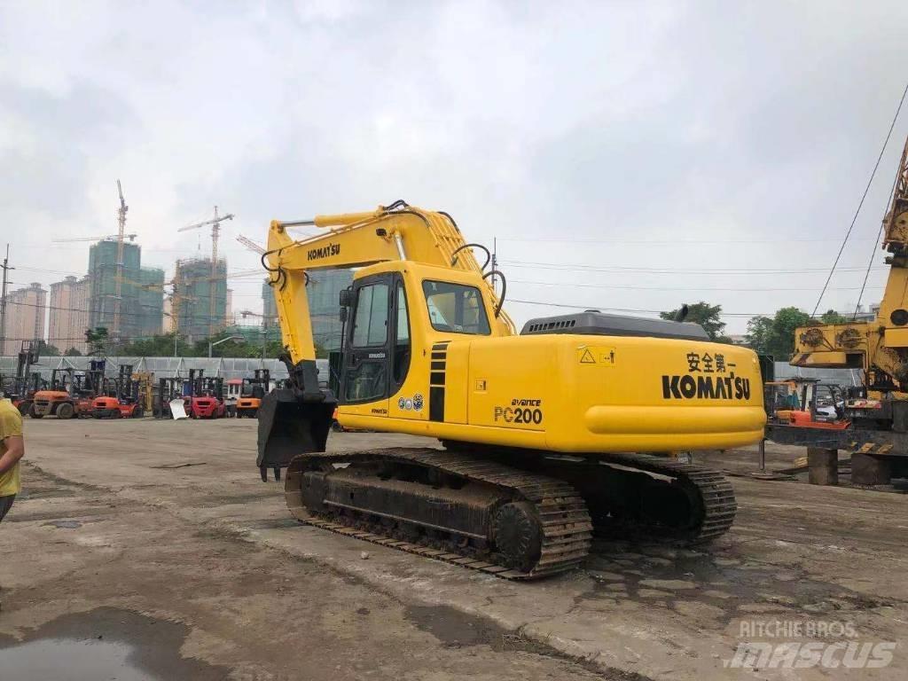 Komatsu PC 200-6 履带挖掘机