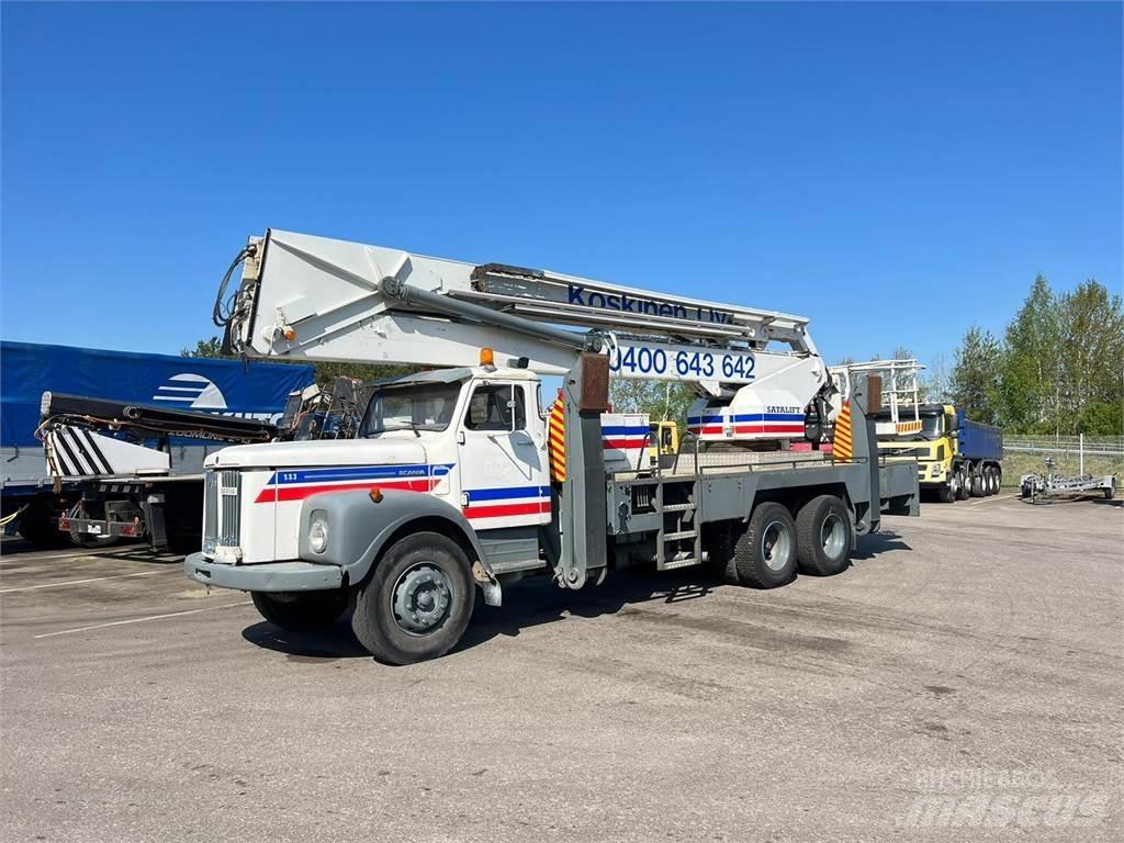 Scania 111 6X2 起重车