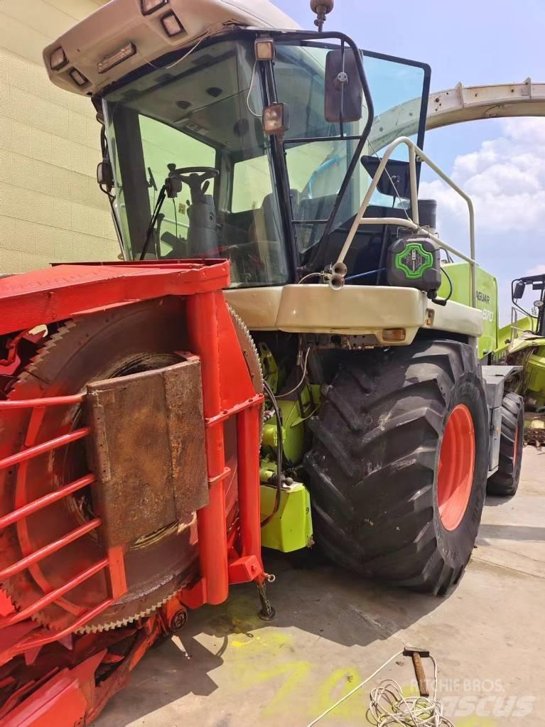 CLAAS Jaguar 870 自走式青贮饲料收割机