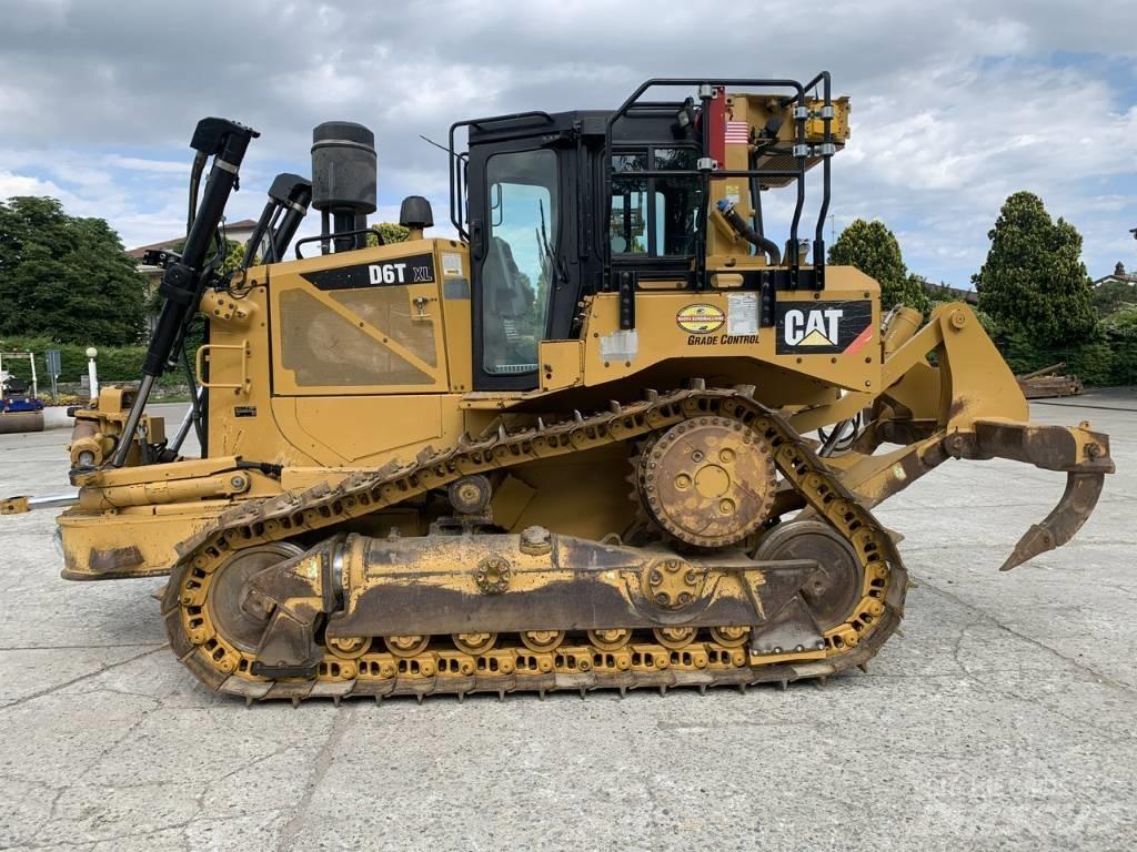 CAT D 6 T XLVP 履带式推土机