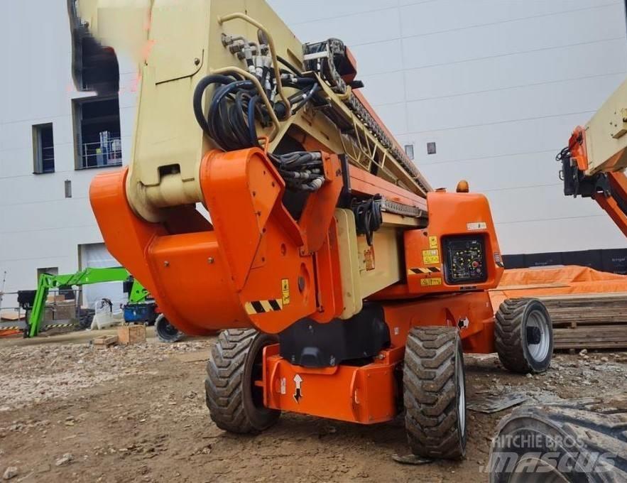 JLG 1250 AJP 曲臂高空工作平台