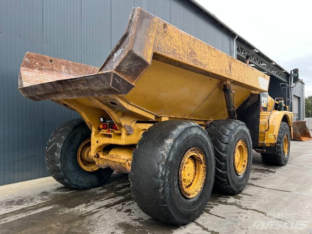 CAT 735B 铰接式自卸车