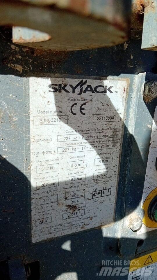 SkyJack SJ 3219 剪叉式升降机