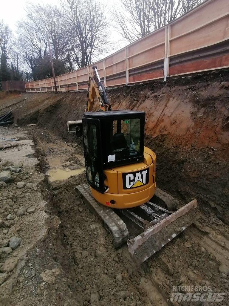 CAT 303.5 小型挖掘机