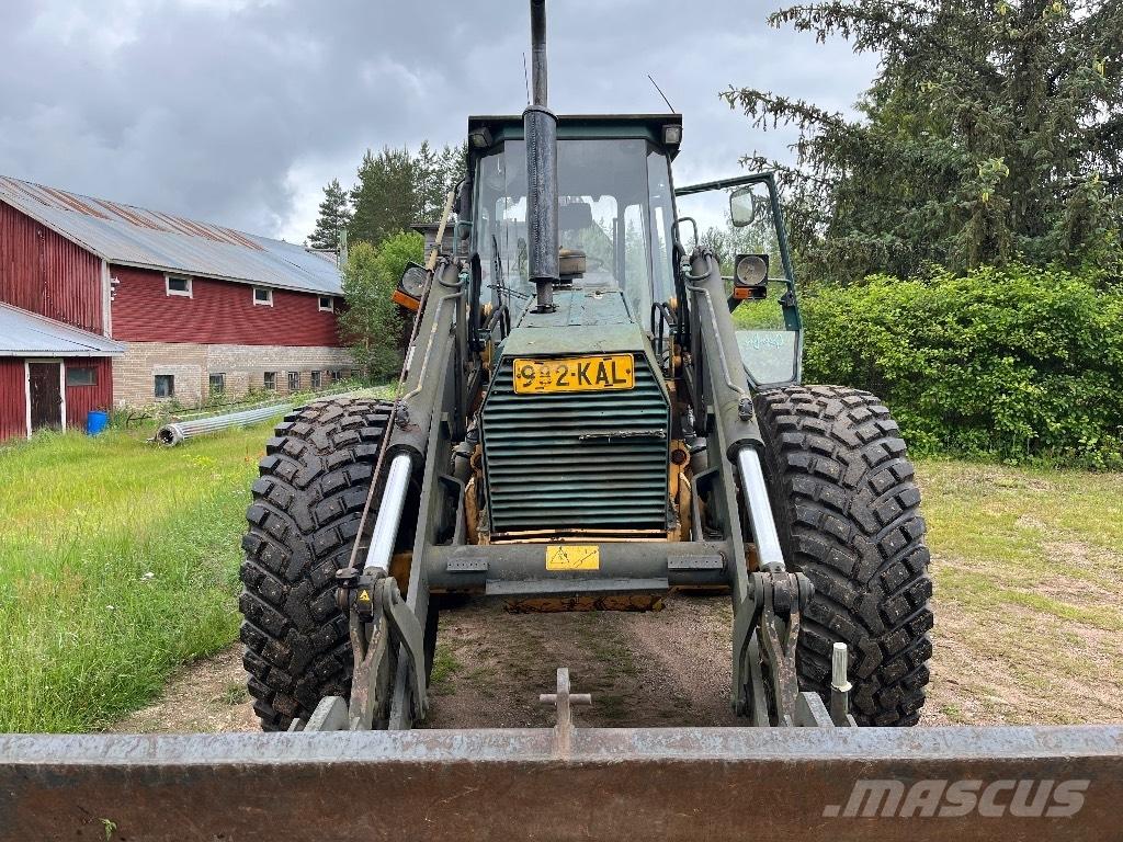 Lännen 740 反铲装载机