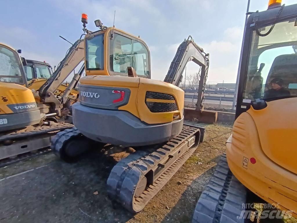 Volvo ECR 88 D 中型挖掘机