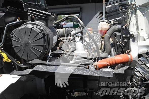 Hino 268 厢式货车