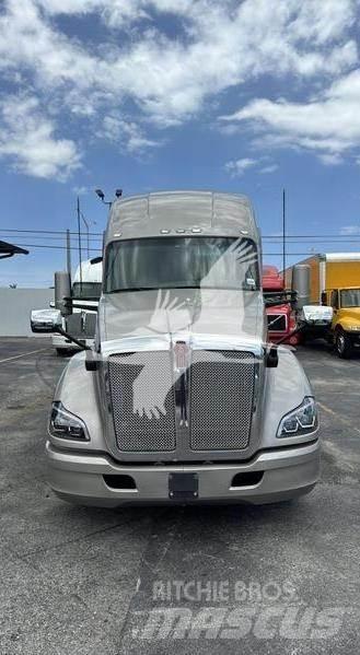 Kenworth T680 牵引车