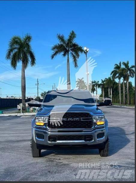 RAM 5500 SLT 平板车