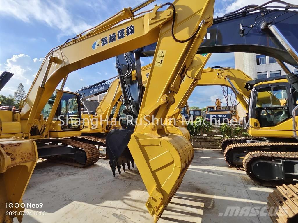 Komatsu 220-8 履带挖掘机