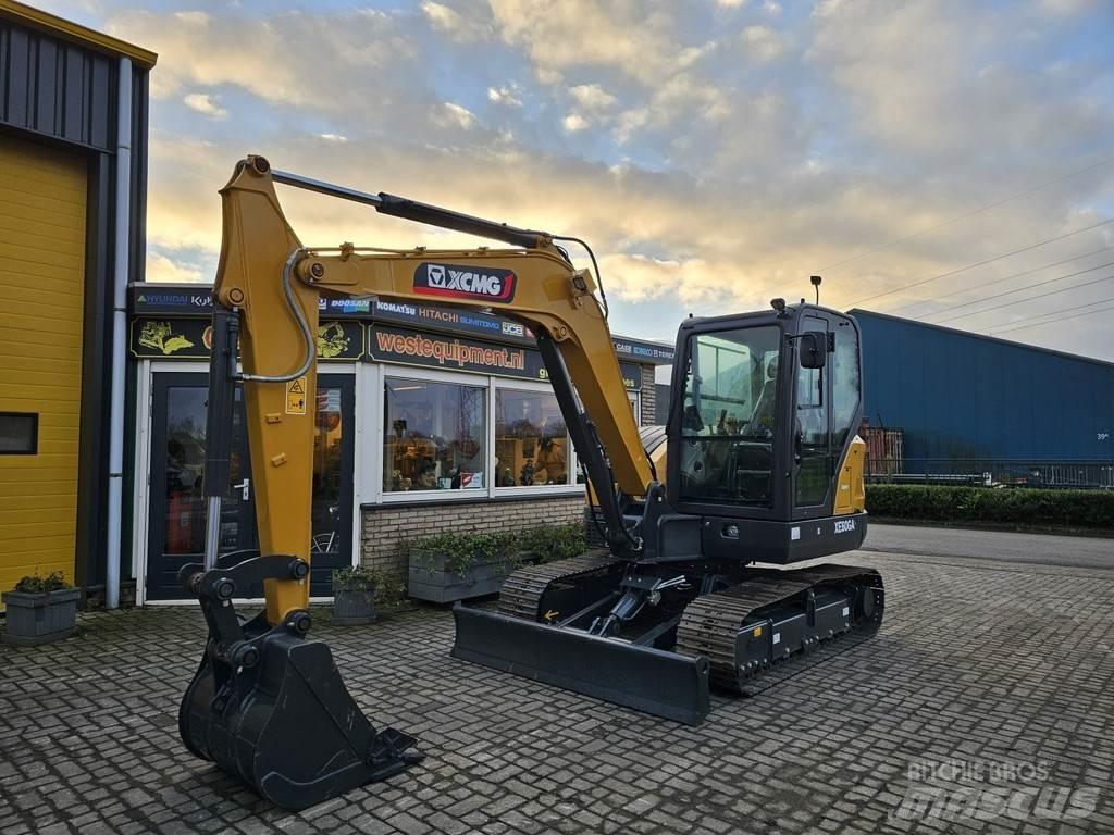 XCMG XE60GA 小型挖掘机