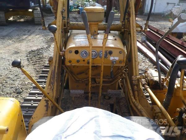 Komatsu D20S-3 履带式推土机