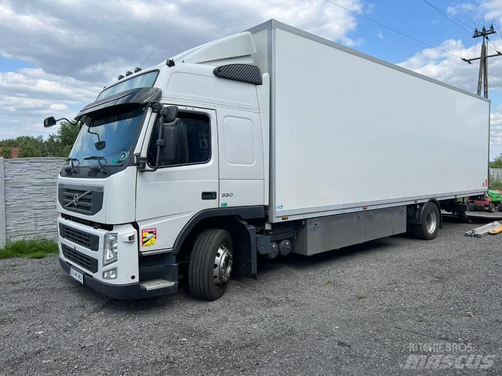 Volvo FM 330 厢式货车