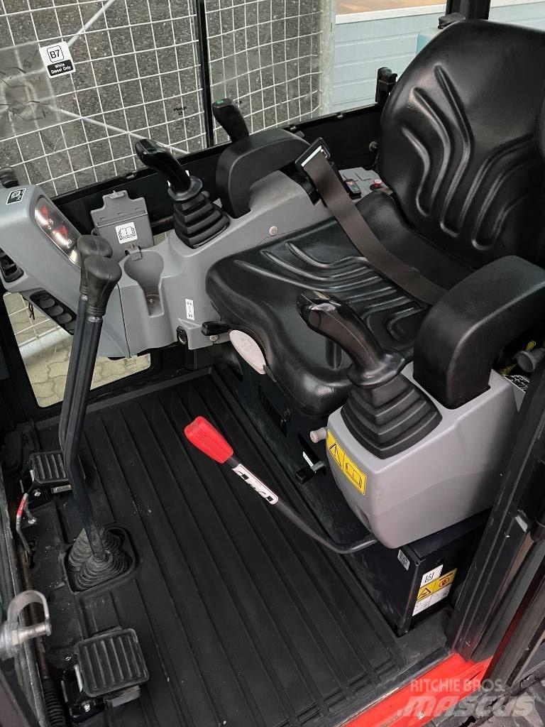 Kubota KX016-4 小型挖掘机