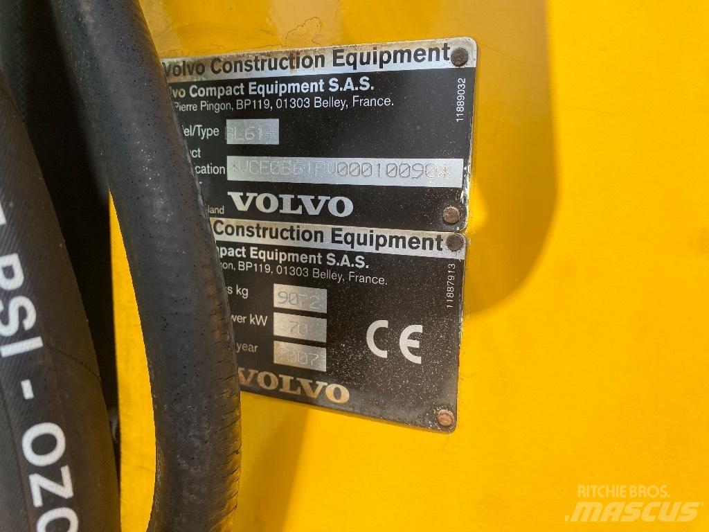 Volvo BL 61 反铲装载机