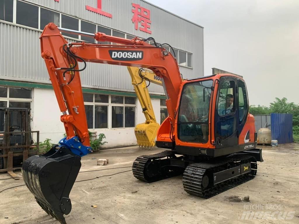 Doosan DX 75 中型挖掘机