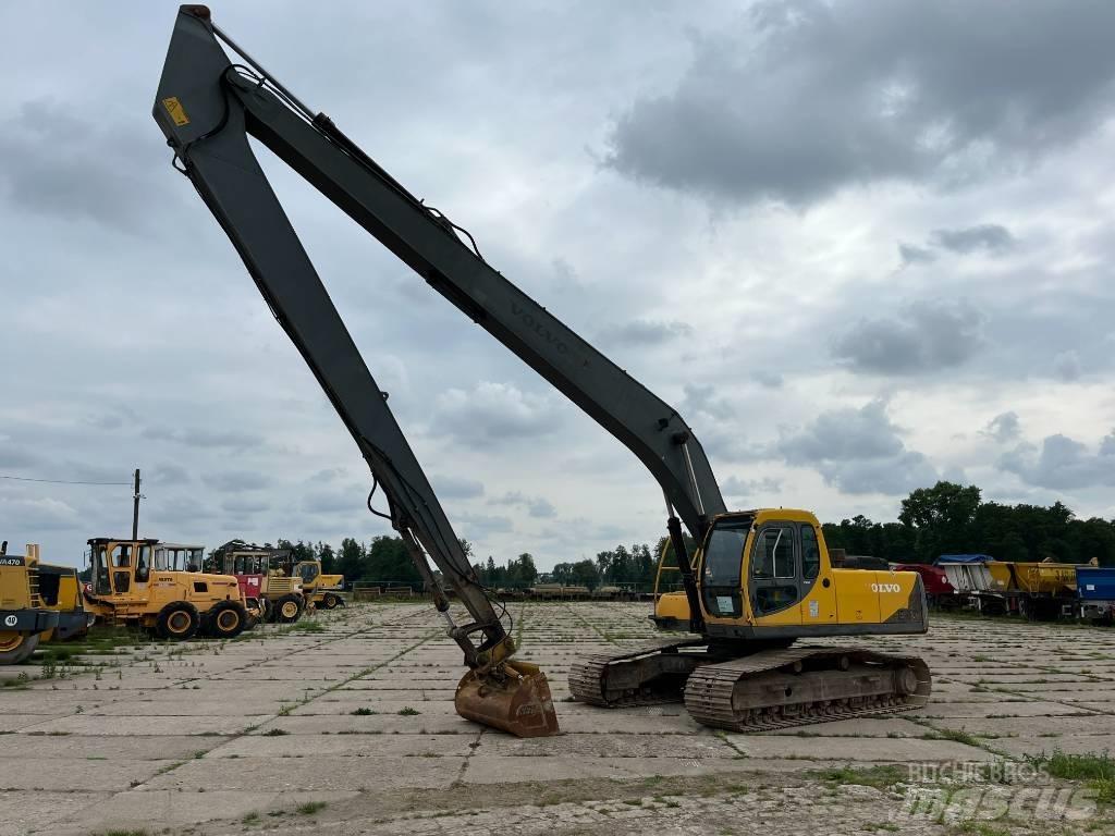 Volvo EC 240 LR 长臂挖掘机