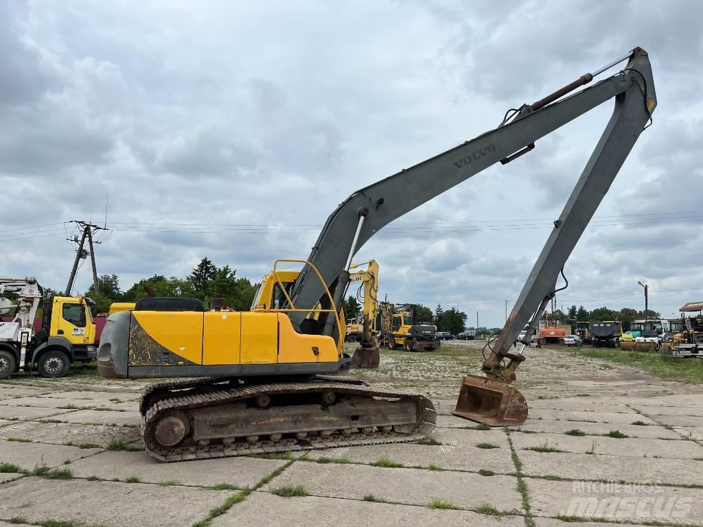 Volvo EC 240 LR 长臂挖掘机