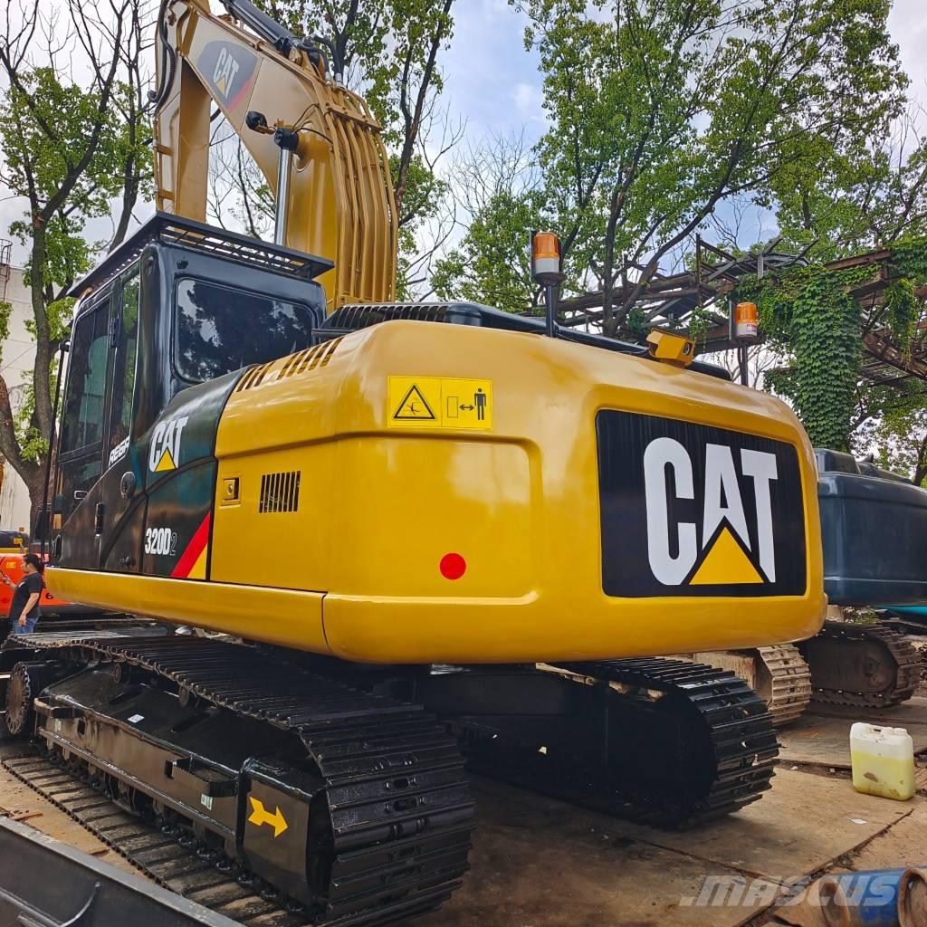 CAT 320D2 履带挖掘机