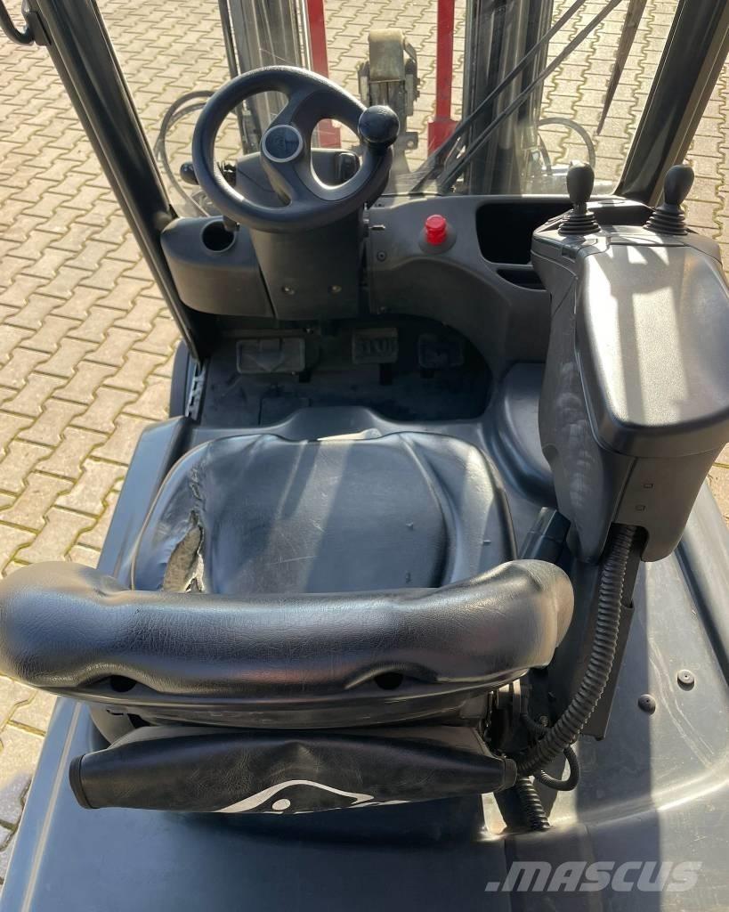Linde E 20 L 电动叉车