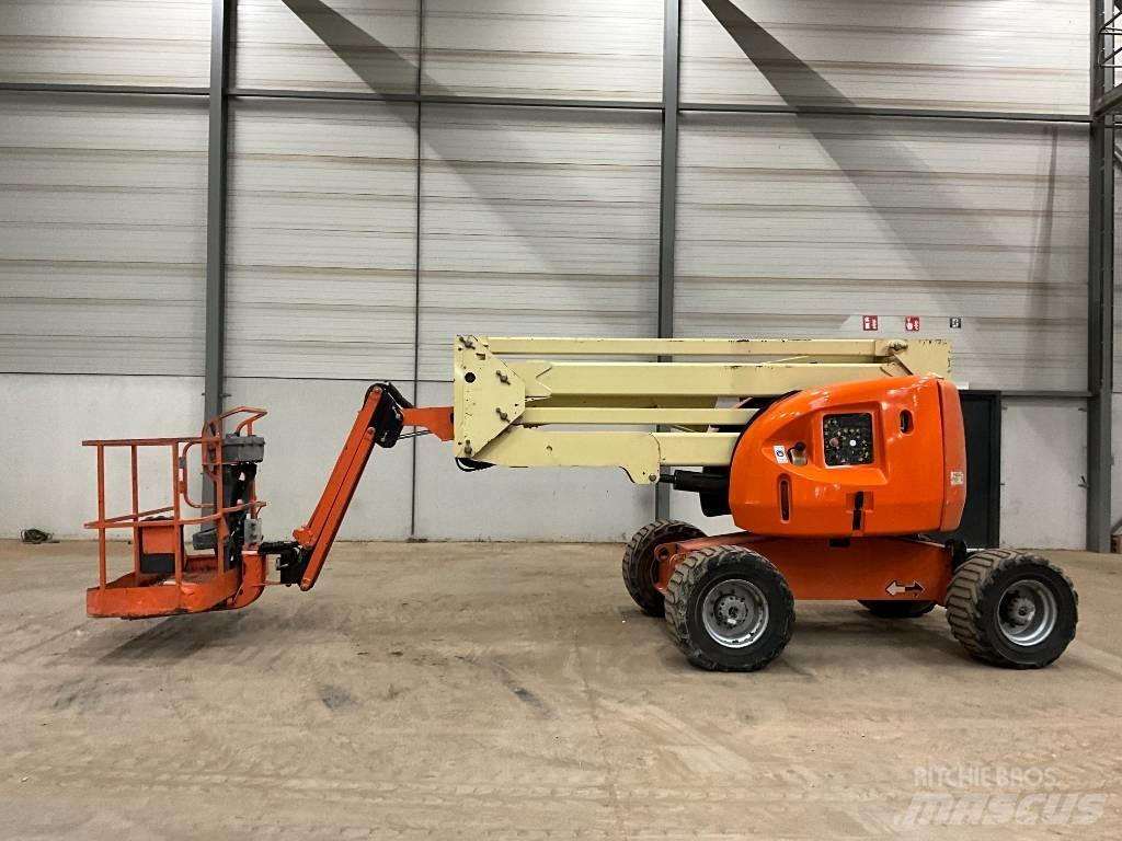JLG 450 AJ 曲臂高空工作平台