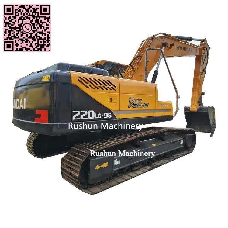 Hyundai R220 履带挖掘机