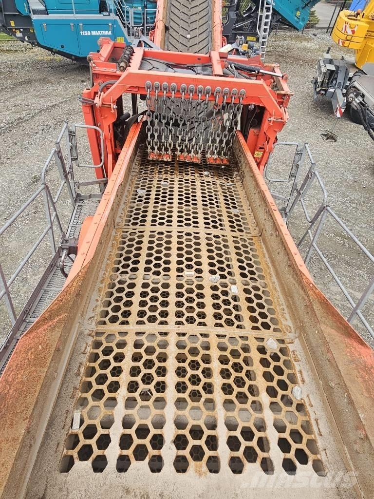 Terex Finlay 883+ 移动式筛分机